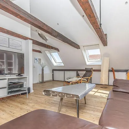 Hugo-eckener Apartment