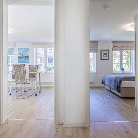 Hugo-eckener Apartment *